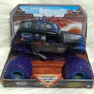 NWT Son-Uva Digger Monster Jam Grave Digger Truck Scale 1/24 Collectible